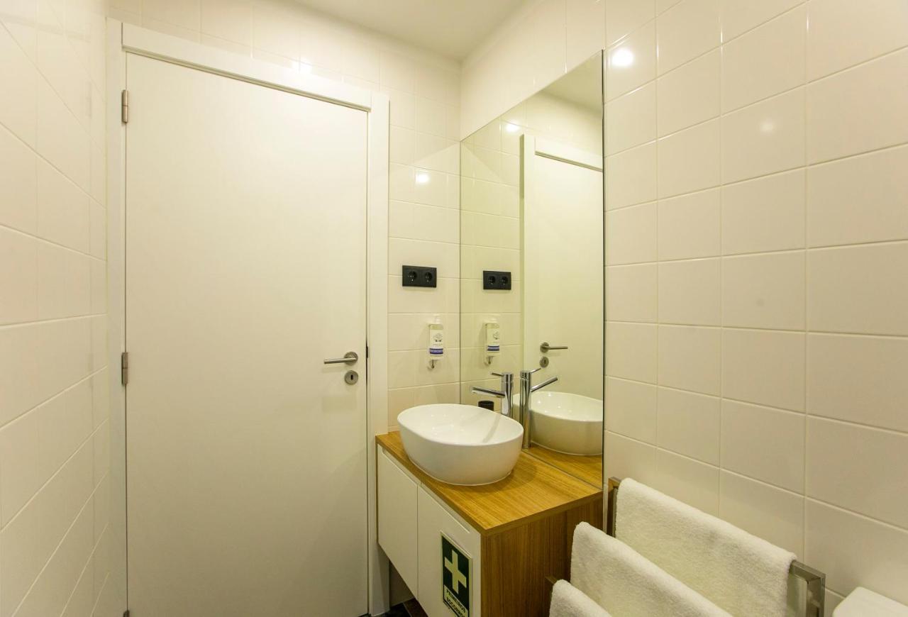 Charming Studio In Historic Downtown Porto Buitenkant foto