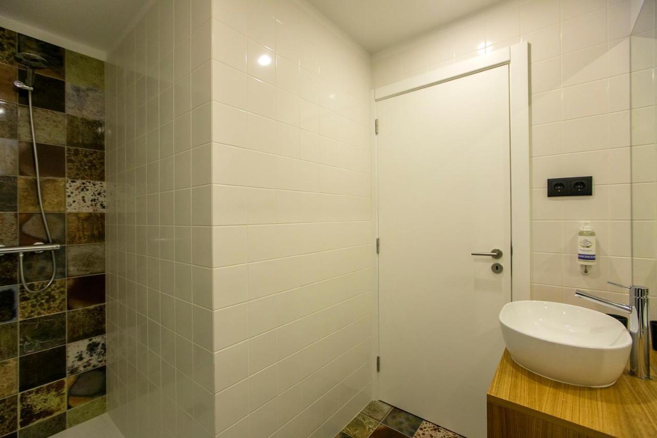 Charming Studio In Historic Downtown Porto Buitenkant foto